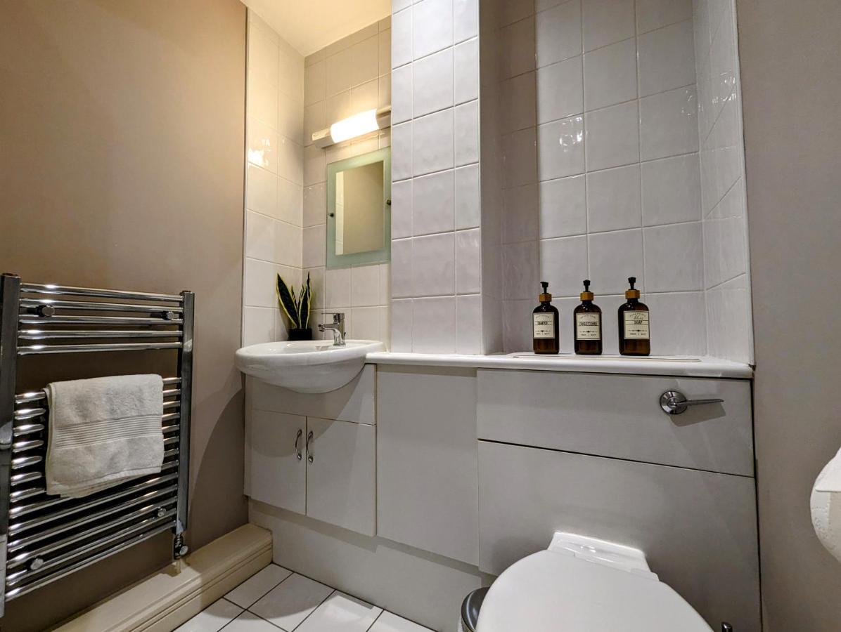 Quayside Apartment With Riverside Views & Parking Newcastle upon Tyne Buitenkant foto
